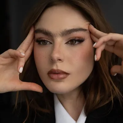 Regina Pavon profile