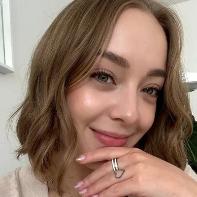 Regina Rojano profile