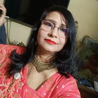 Nishat Khan profile