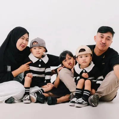 Rellyzia Dindi Setiawanti profile