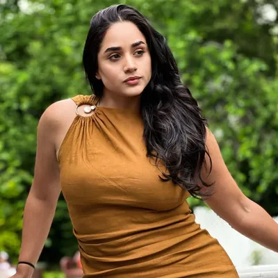 Elizabeth Santos profile
