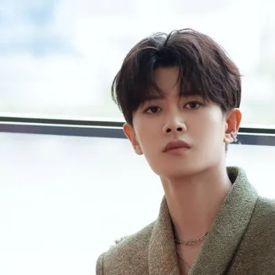 Allen Ren • 任嘉伦 profile