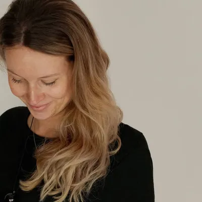 R e n a profile