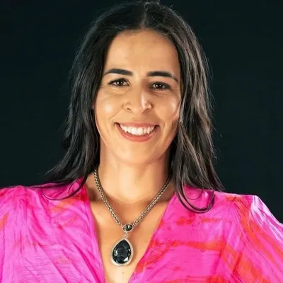 Renata Brazil profile