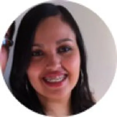 Renata Santos profile