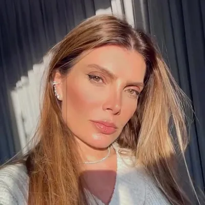 Renata Bazeio profile