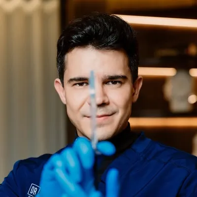 Dr. René Gucon | Dermatología Artística profile