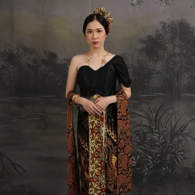 Renisia profile