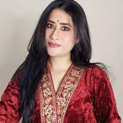 Divya Ostwal profile