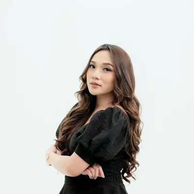 Resha Destriani profile