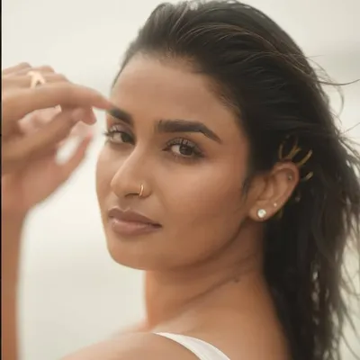 @RESHMA_MURALIDHARAN profile