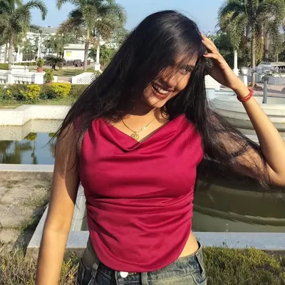 रेशमी profile