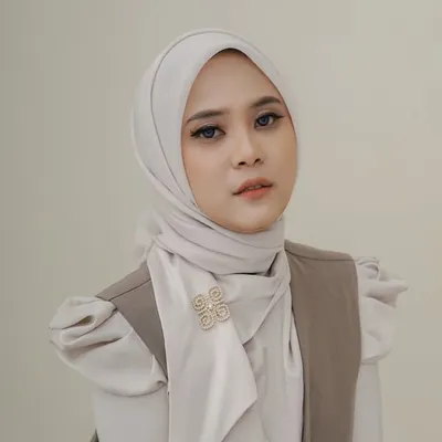 Restu Anggraini profile