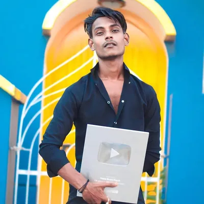 Rey Amit profile