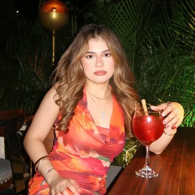 Reyna Mendivil profile