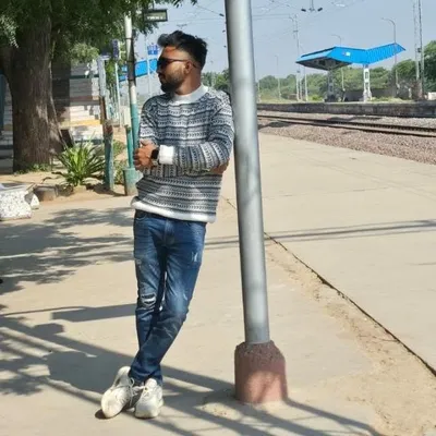राहुल...🦅 profile