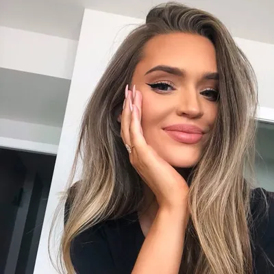 Rhaea Estelle profile