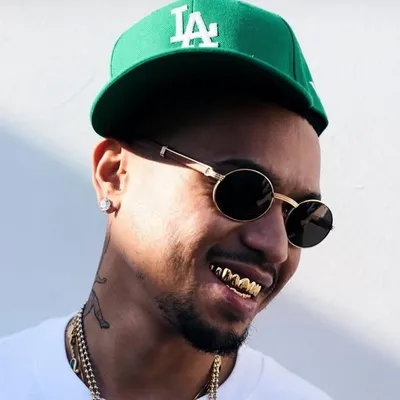 Rhuigi Villaseñor® profile