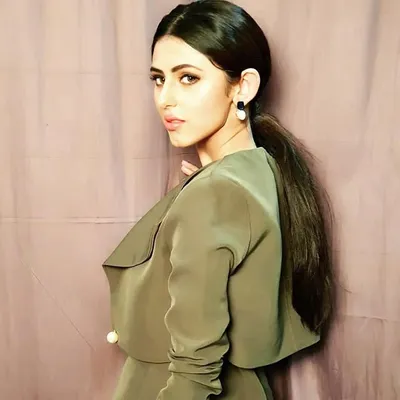 Richa Mukherjee profile