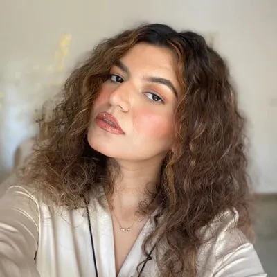RICHA NIJHAWAN modest fashion ♡ profile