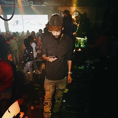 Henny profile