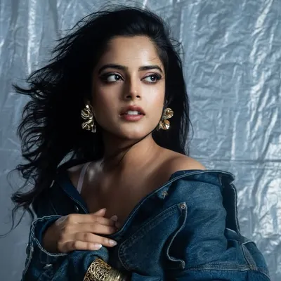 Riddhi Kumaar profile