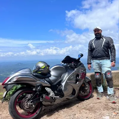 Rider Naseef profile
