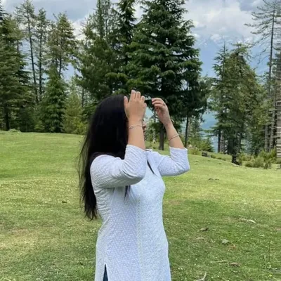 R 🦋 profile