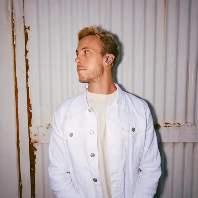 riker lynch profile