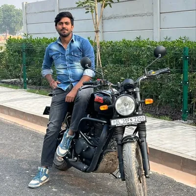 🇮🇳 ऋषभ गुर्जर 🇮🇳 profile