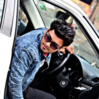 RiShaBh RohCenT ๐ profile