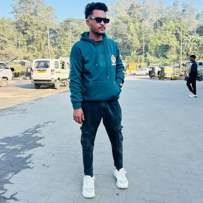 RISHAN🖤 profile