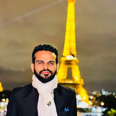 Vyas Karan profile