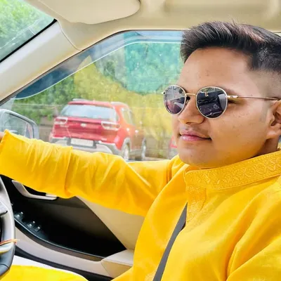 Ritesh Tiwari profile