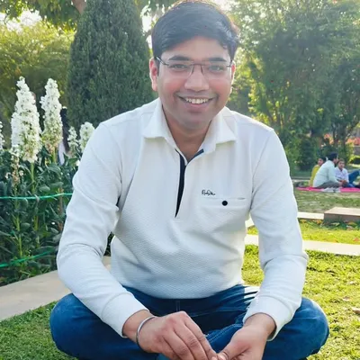 Ritesh Guþta profile