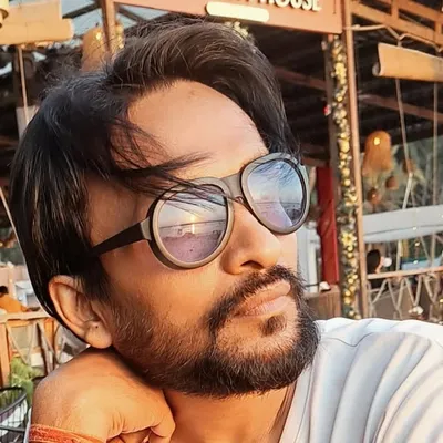 Ritesh Bhuwania profile