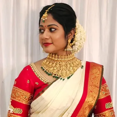Ritu's International Makeup Studio & Academy profile