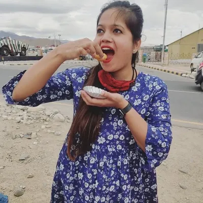 Ritu Sharma/Nidhi profile