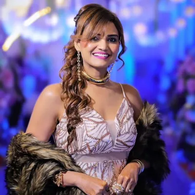 Ritu Passari | Luxury Lifestyle Influencer profile