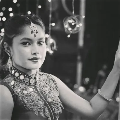 riya roy profile