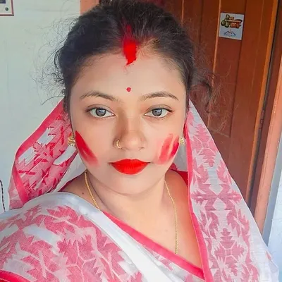 Riya Saha profile