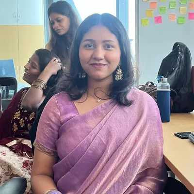 रिया ☘️ profile