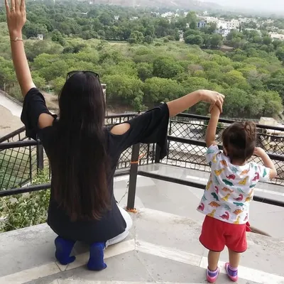 Riya # momblogger profile