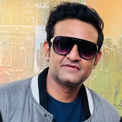 RJ Abhishek Red FM profile
