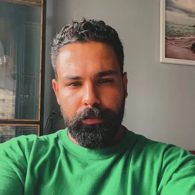 آرویـــــن آر جـــِی profile