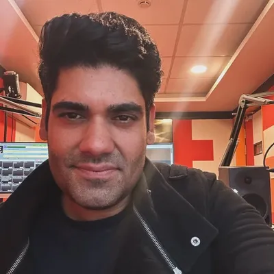 RJ Sameen Khan profile