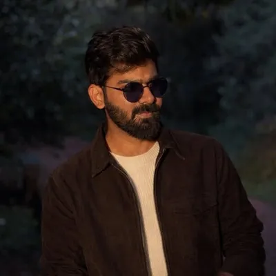 RJ Shounak profile