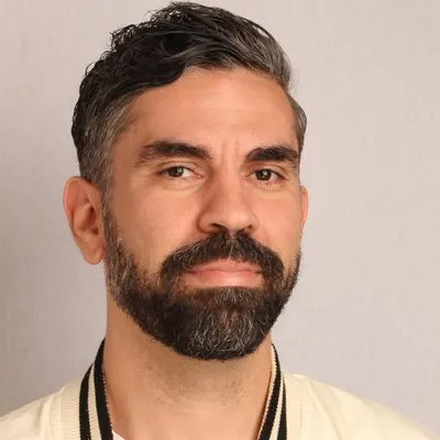 Rafael L Espinal profile