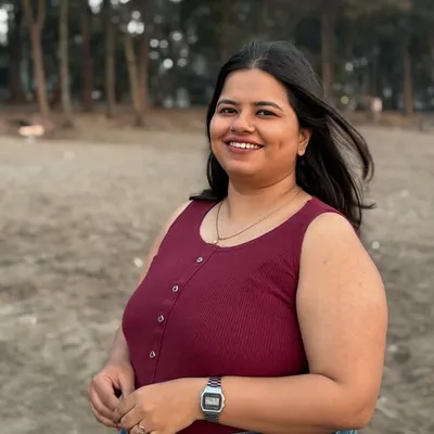 ROSHNI THARWANI profile