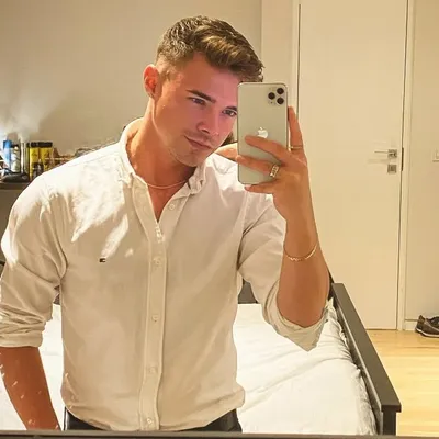 Robert Anthony profile